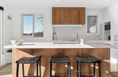 Pohara House | Beachfront Sea-Esta in Pōhara