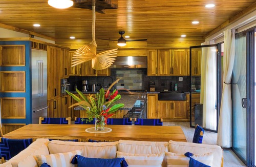 Savegre House | BEACHFRONTGEM perfect for large family gatherings, reunions, book now and save