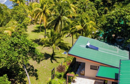 Savegre House | BEACHFRONTGEM perfect for large family gatherings, reunions, book now and save