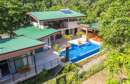 Savegre House | BEACHFRONTGEM perfect for large family gatherings, reunions, book now and save