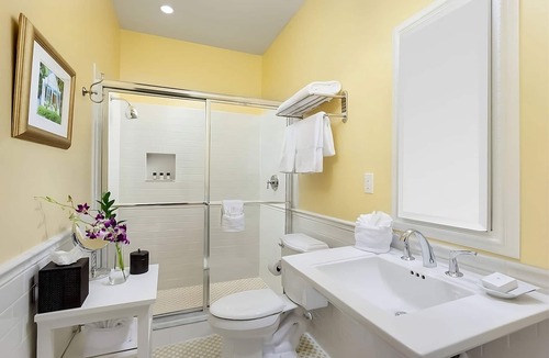 Uptown - Upper Duval House | Beachside Dream! Steps to Sand, Pool, Beach Bar, Nightlife! Near Duval Street!