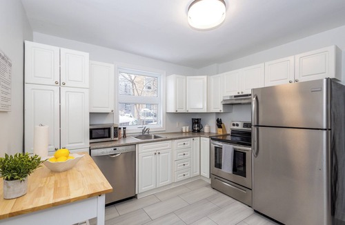 Vanier House | Beachwood Village Retreat
