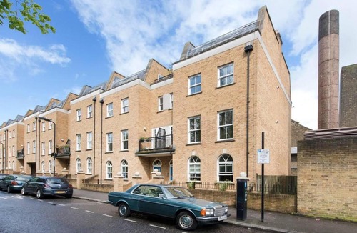 Homerton Apartment | Beautiful 2BR Flat in Hackney