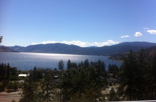 Central Okanagan House | Beautiful 750sqf private suite.Spectacular view, close to downtown!