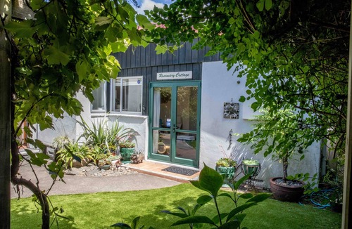 Paraparaumu Beach House | Beautiful beach location with stunning views