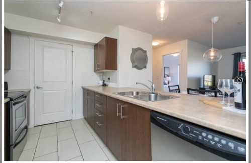 Chilliwack Proper Village West Condo | Beautiful furnished 2 bedroom condo with views! (Chilliwack) Long-Term Rental.