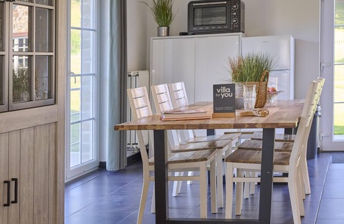 Trou de Bra House | Beautiful group home with huge garden
