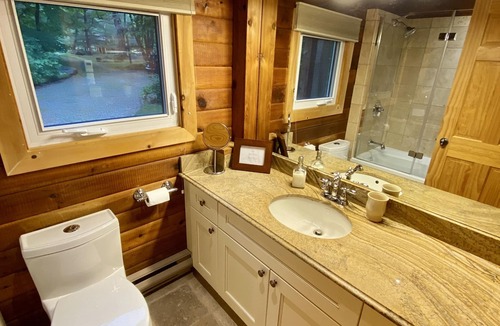 Muskoka Lakes Cottage | Beautiful Lake Muskoka Cottage Compound