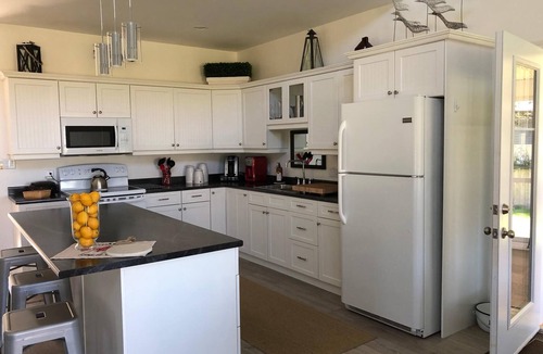 Stanhope House | Beautiful NEW vacation rental/Entrance to National Park walk to the beach