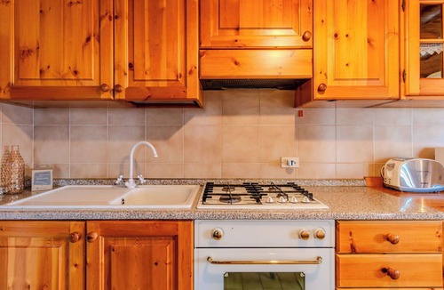 Peglio House | Beautiful private villa for 3 people with patio, pets allowed and panoramic view