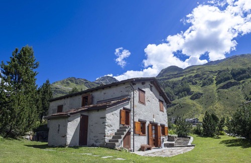 Madesimo House | Beautiful private villa for 7 people with WIFI, TV and pets allowed