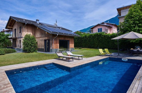 Colico Piano Villa | Beautiful private villa with hot tub, WIFI, private pool, A/C, TV, patio and pets allowed