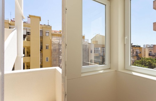 Alto do Pina Apartment | Beautiful Spacious Flat in the Heart of Lisbon