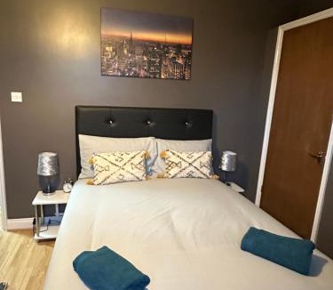 William Morris Apartment | Beautiful Studio Apartment Forest Road