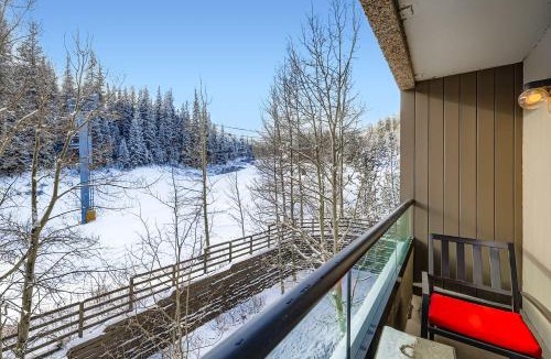 Peak 9 Apartment | Beaver Run Resort- Building 4 Studio- Slope-side Balcony-4233