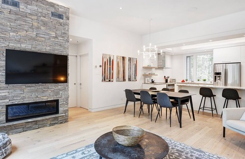 La Conception Ski Chalet | Belmont Chalet: Spa, EV Charger, 12 Min to Mont Tremblant.