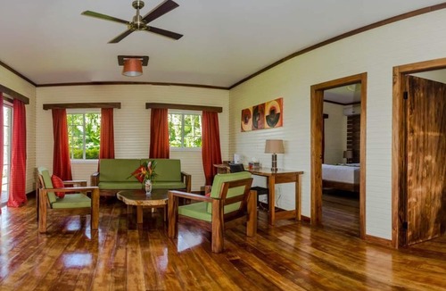 Raviravi Resort | Beqa Lagoon Resort