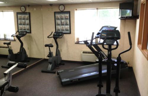 Burlington Hotel | Best Western Plus Burlington Inn & Suites