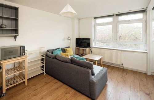 Bethnal Green Apartment | Bethnal Green Haven: Stylish 4-Bedroom Retreat