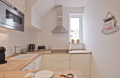 Misericordia Apartment | Bica River View III (C88)