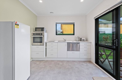 Greytown House | Birch Cottage - Greytown Holiday Home