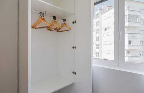 Sao Joao de Deus Apartment | Blueground | Areeiro, balcony, nr Praça de Londres
