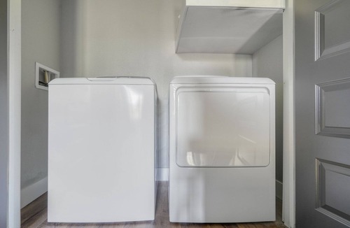 McNeil Apartment | Blueground | Austin, pool, nr Walnut Creek Park