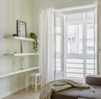 Mina Apartment | Boho Chic 2 bedroom gem 10 min from dowtown free parking