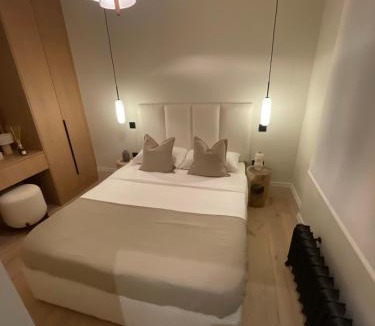 Kilburn Hotel | Boltons Residence Collection Hotel London