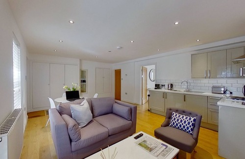 Bishop's Stortford Apartment | BookedUK: Cosy but spacious apartment