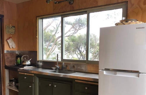 Tryphena Ski Chalet | Borneo Bungalow