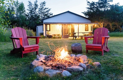 Prince Edward House | Boutique Retreat House in Prince Edward County.