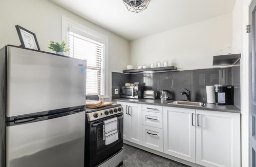 Hamilton Apartment | Boutique Studio Apt, PRIME Walk Location!