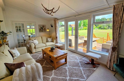 East Drayton Cabin | Bramble Lodge at Hope Haven Retreat - Secluded hideaway