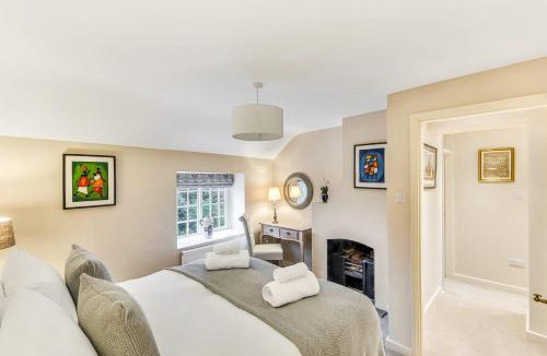 Loughborough House | Brand Hill Cottage with Hot Tub