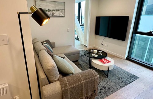 Te Aro Apartment | Brand New Apartment CBD High Rise With Ocean View on the Doorstep of Courtenay Place