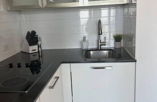 Downtown Toronto Condo | Brand New Condo Downtown Toronto beside CN Tower