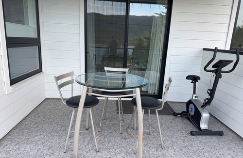 West Porpoise Bay House | Brand new house in lookout Avenue with the nice ocean view mountains.