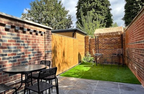 Oxford House | Brand New, Peaceful Headington Home & Free Parking