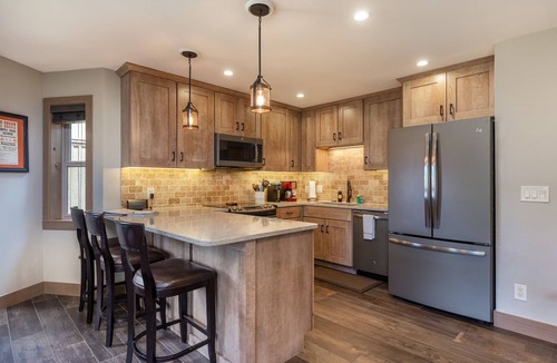 Four O'Clock Condo | Breckenridge 2BR - Ski-in/Ski-out with Heated Floors