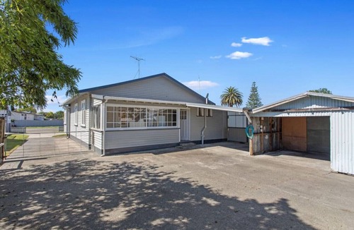 Waiotahi House | Bridge Street Accommodation