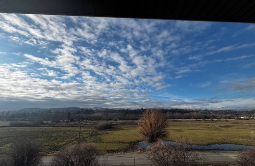 Central Okanagan House | Bright and peaceful, great location.