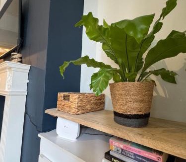 Faringdon Apartment | Bright, characterful 1 bed flat in Faringdon
