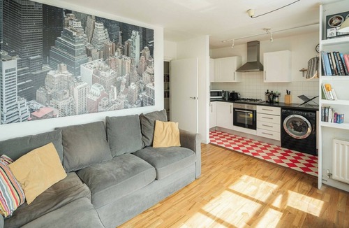Shacklewell Apartment | Bright Spacious 1BR Flat in Vibrant Dalston