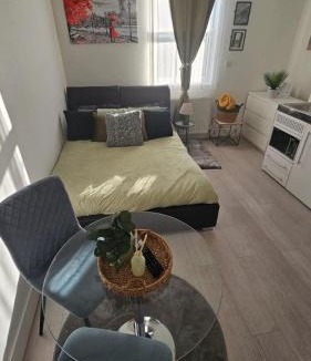 Kensal Green Apartment | Bright Studio Apt, Great connection 2B