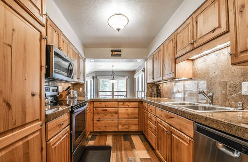 Keystone Condo | Bright Updated 3B w/bunk room, Indoor Pool/Hot Tub
