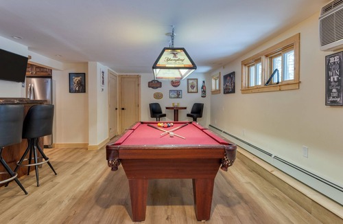 Stephentown House | Brookside Mountain Retreat | 13BR | Heated Pool, Hot Tub + Game Room