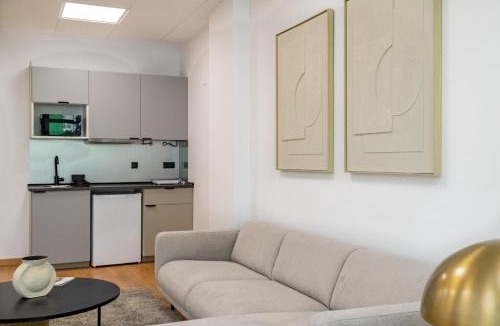 Carnaxide Apartment | Business office - Studio with garage