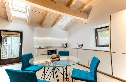 Montorfano Apartment | Ca Vincenza boutique apartment in Montorfano