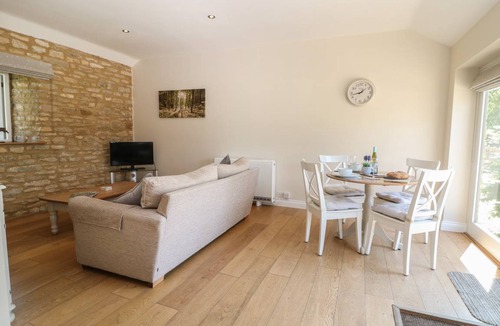 Witney Cottage | Cabin ∙ 1 bedroom ∙ 2 guests